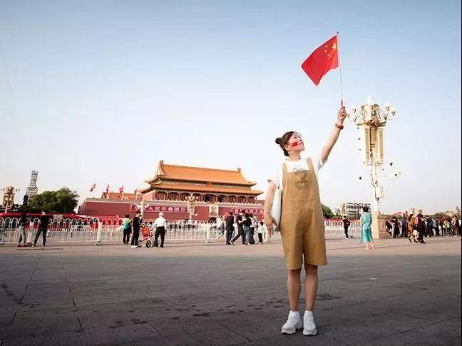 李睿参加红花岗区代表团审议